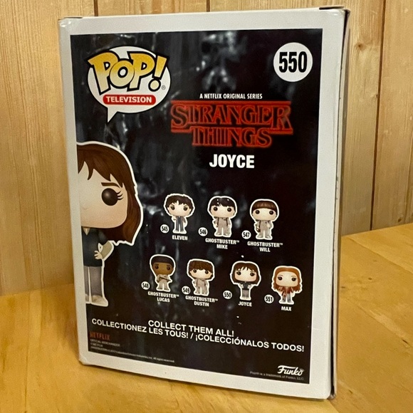 Funko Pop Stranger Things Joyce Byers - Picture 3 of 3